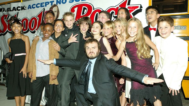 Set
429527
Image
429527ab
Photographer
Bei/Shutterstock
'SCHOOL OF ROCK' FILM PREMIERE, LOS ANGELES, AMERICA - 24 SEP 2003
Jack Black and Children from the cast
24 Sep 2003